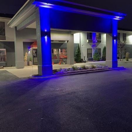 Days Inn By Wyndham Great Lakes Naval Base North Chicago Exteriör bild