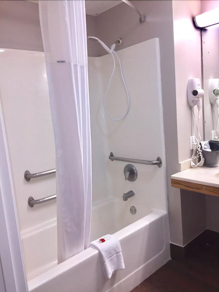 Days Inn By Wyndham Great Lakes Naval Base North Chicago Exteriör bild