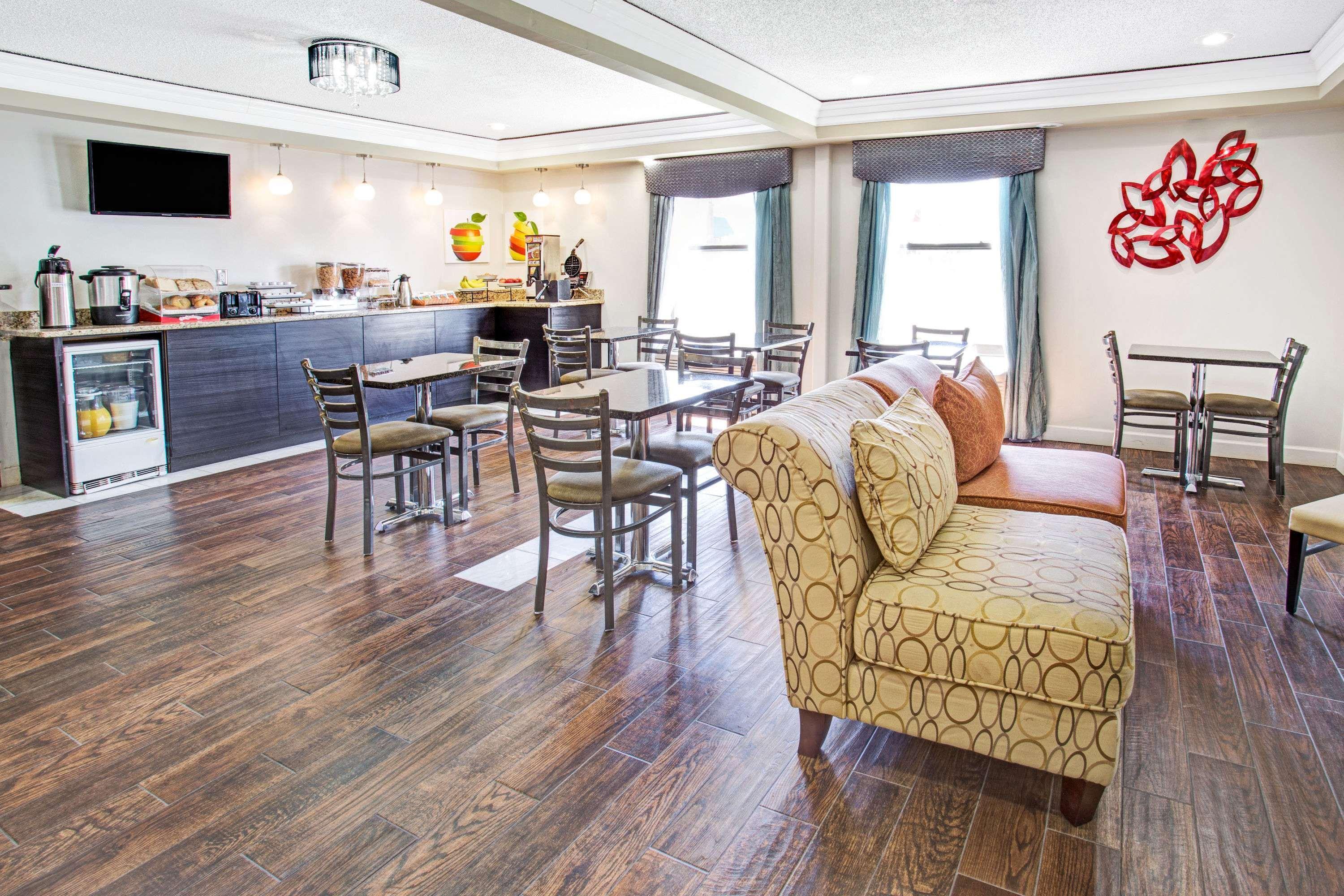 Days Inn By Wyndham Great Lakes Naval Base North Chicago Exteriör bild