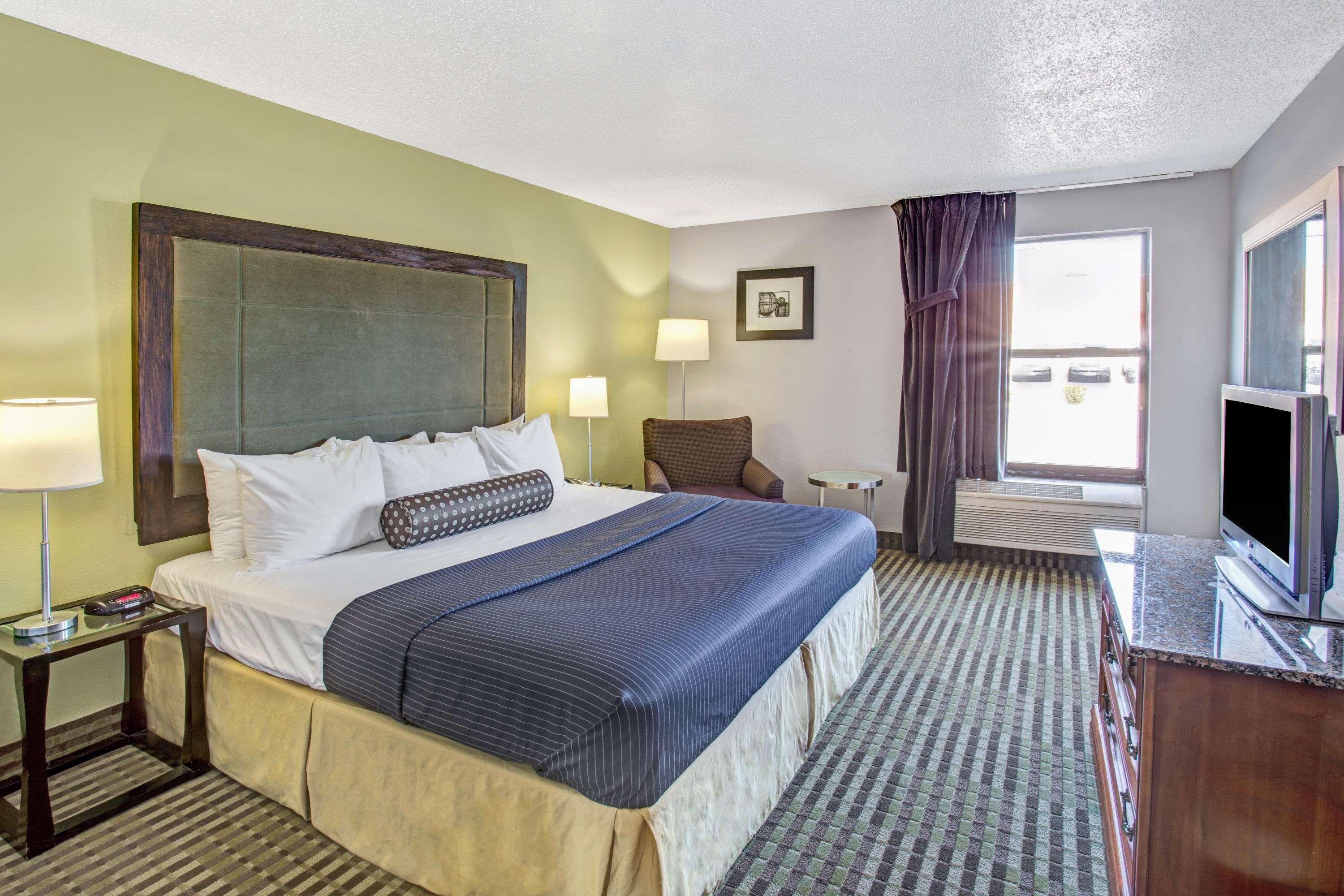 Days Inn By Wyndham Great Lakes Naval Base North Chicago Exteriör bild