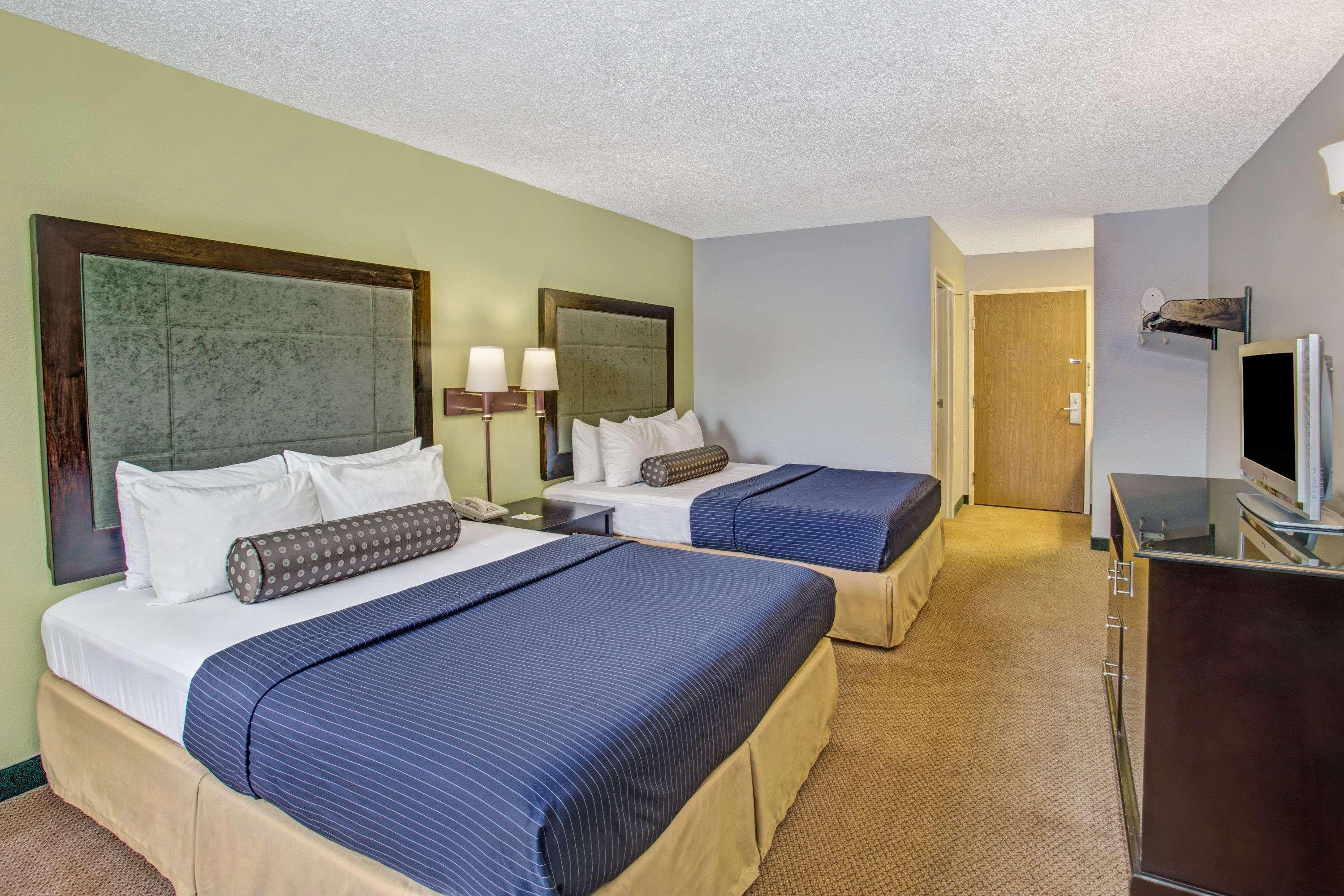 Days Inn By Wyndham Great Lakes Naval Base North Chicago Exteriör bild
